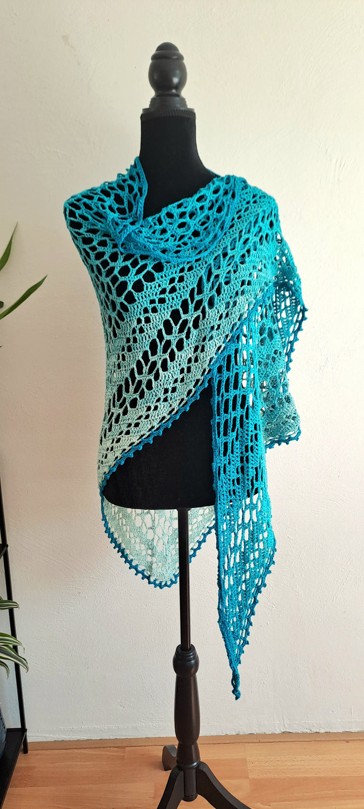 Waiting for the summer crochet shawl